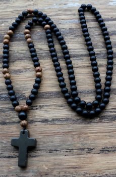 Wood Beads With Black Stone